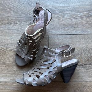 Vince Camuto | Size 7 brown/grey laser cut leather sling back